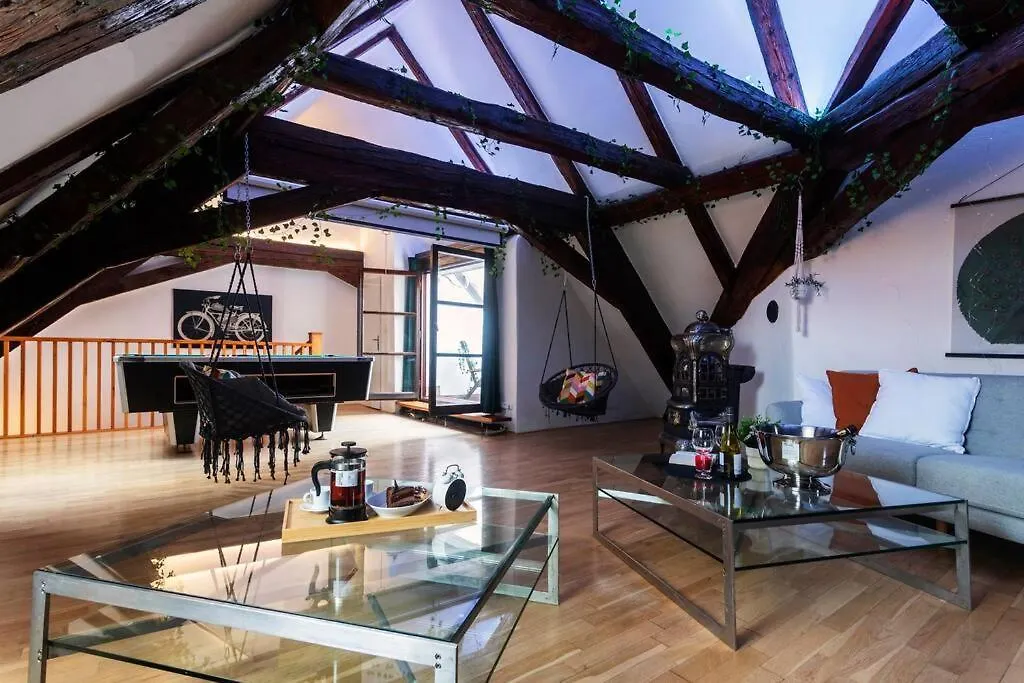 Fairytale Duplex - Billiard - Whirlpool - Home Cinema - Old Town Praga 0*,  Repubblica Ceca