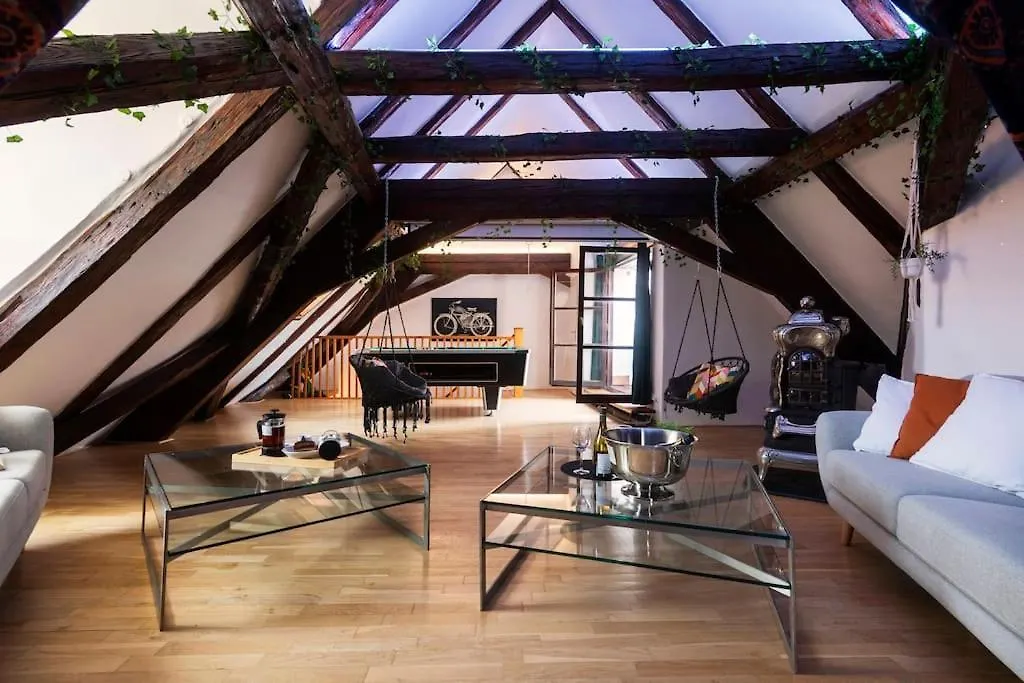 Fairytale Duplex - Billiard - Whirlpool - Home Cinema - Old Town Praga Appartamento