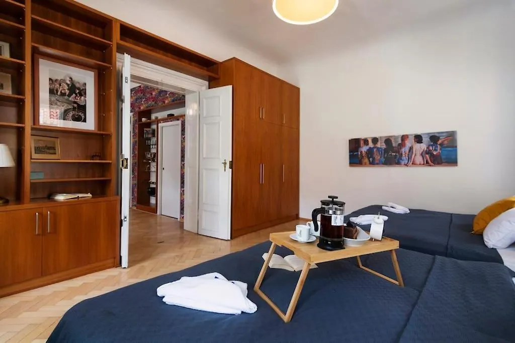 Appartamento Fairytale Duplex - Billiard - Whirlpool - Home Cinema - Old Town Praga