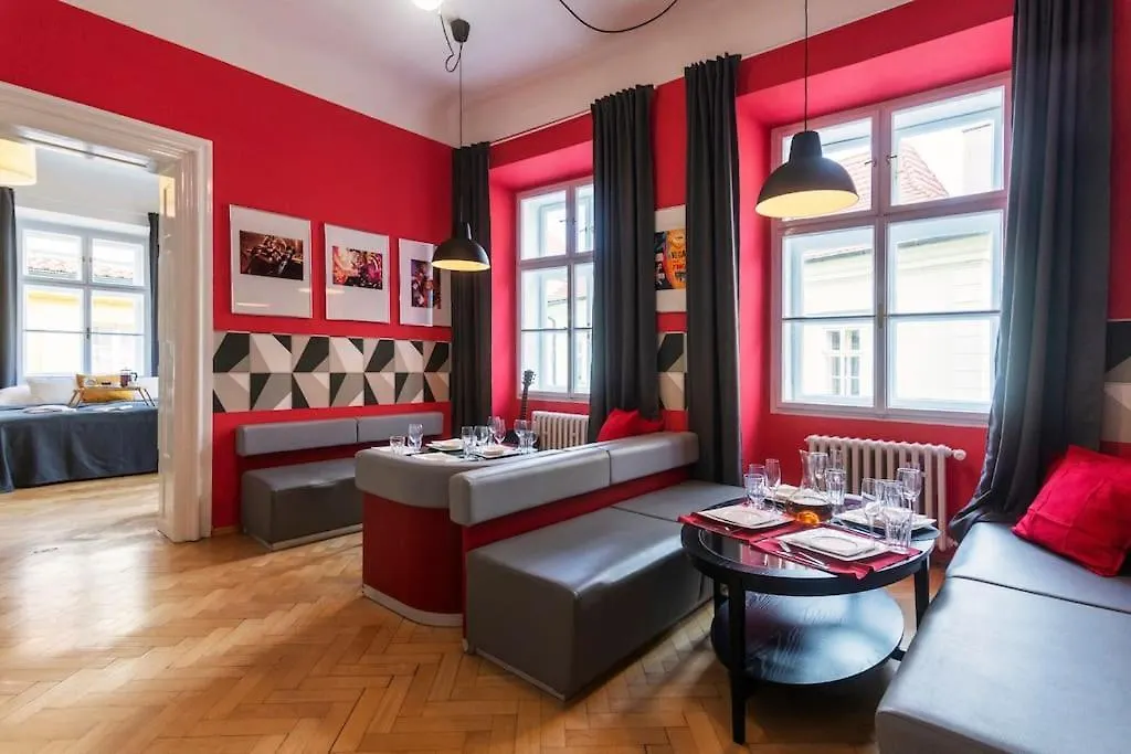 Fairytale Duplex - Billiard - Whirlpool - Home Cinema - Old Town 布拉格 0*,  捷克